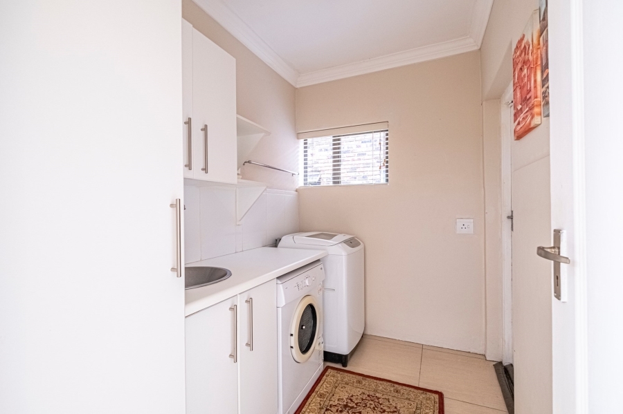 5 Bedroom Property for Sale in Summerstrand Eastern Cape